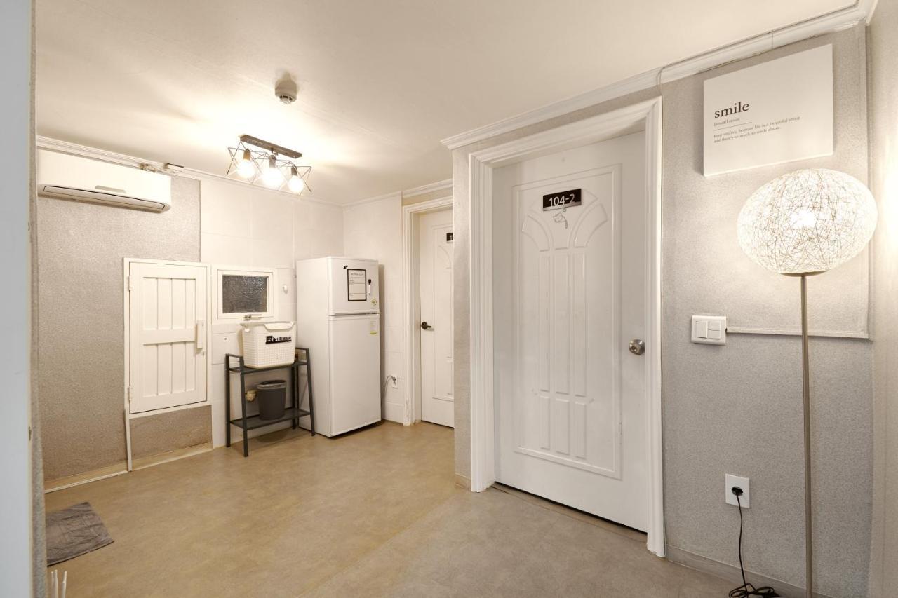 Jun Guesthouse Сеул Екстериор снимка