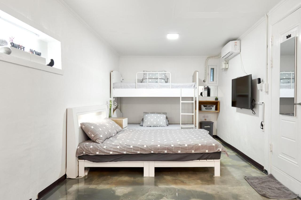 Jun Guesthouse Сеул Екстериор снимка
